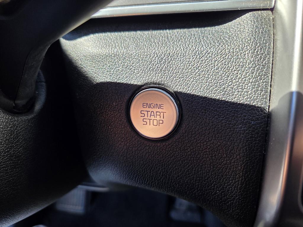 used 2023 Kia Sorento car, priced at $23,222