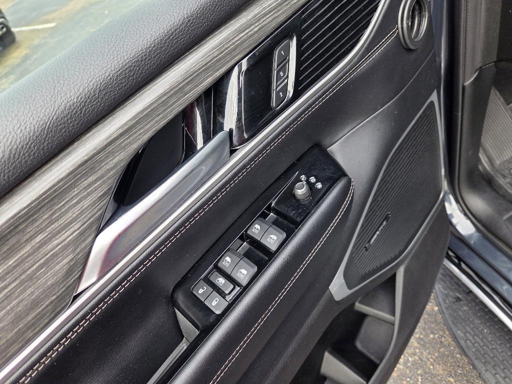 used 2024 Jeep Wagoneer L car, priced at $40,873