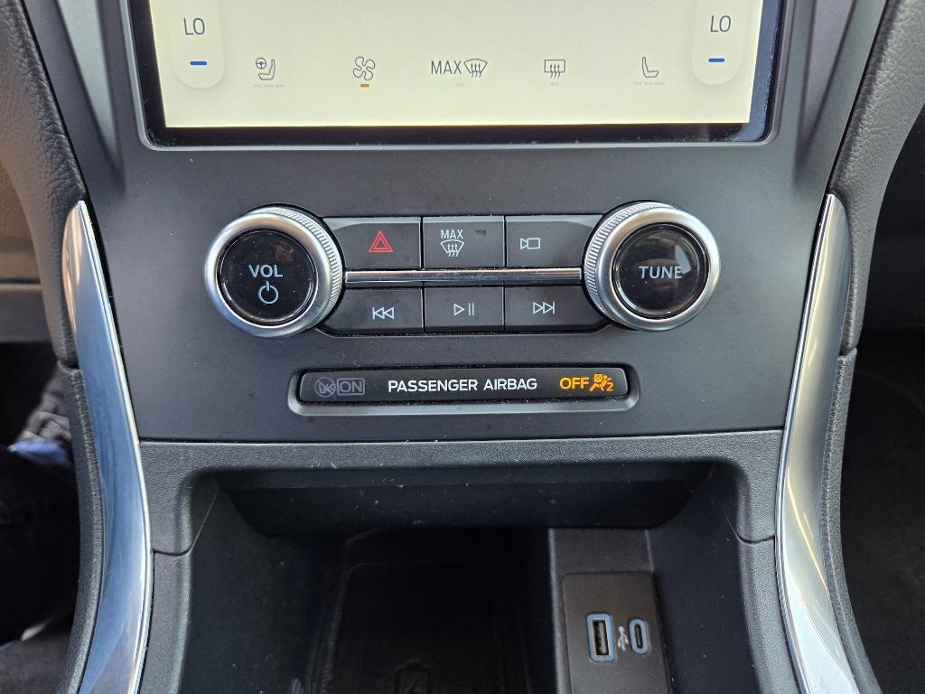 used 2024 Ford Edge car, priced at $27,538