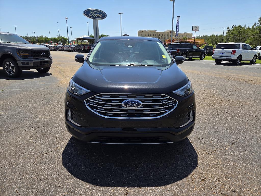 used 2024 Ford Edge car, priced at $27,538