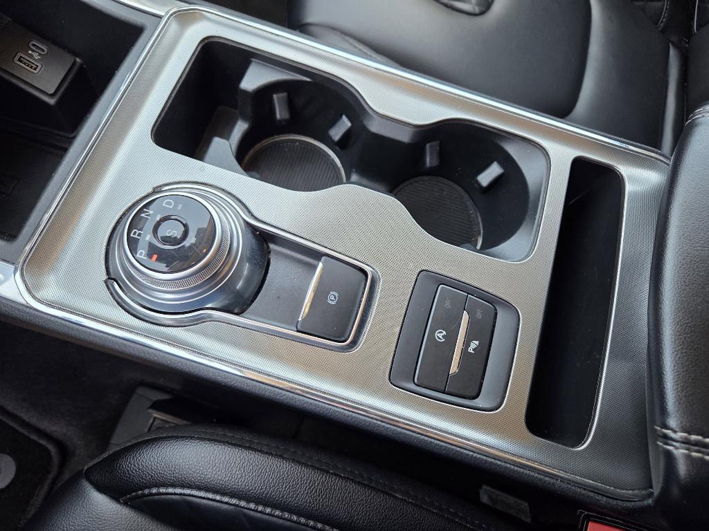 used 2024 Ford Edge car, priced at $27,538