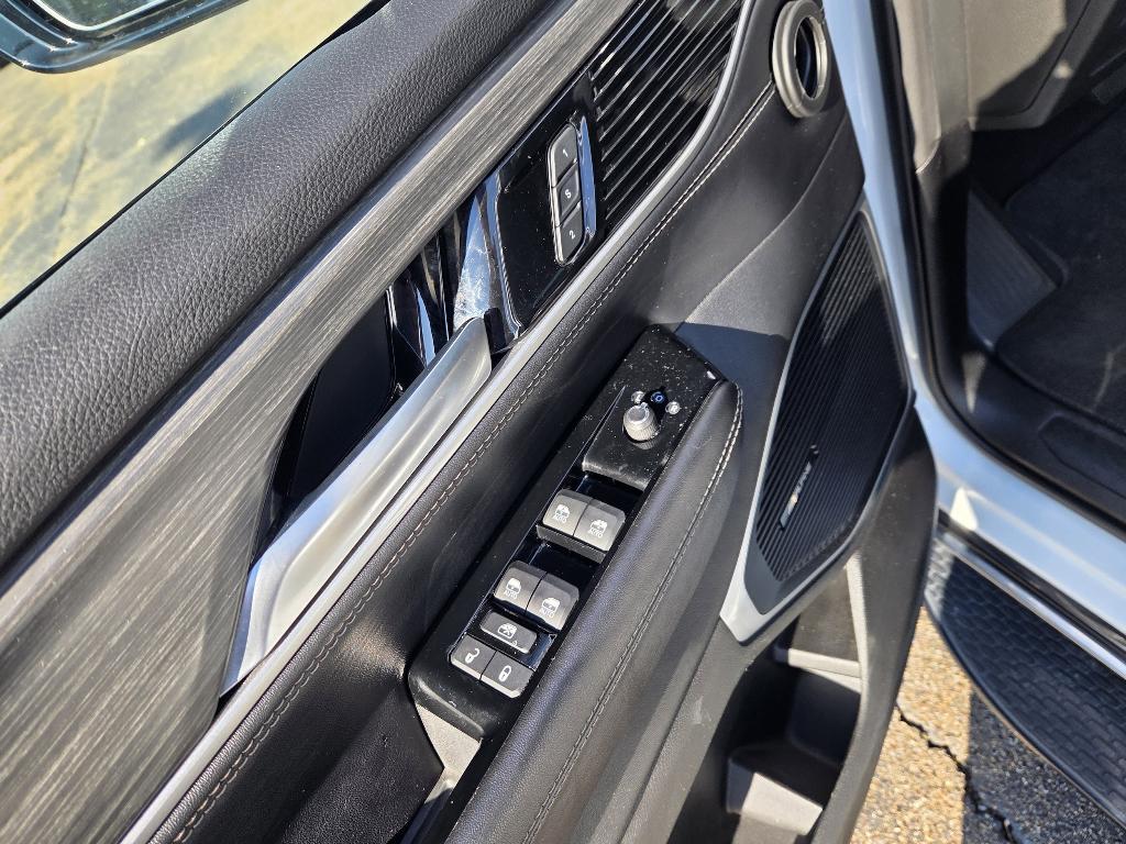 used 2024 Jeep Wagoneer L car, priced at $42,989