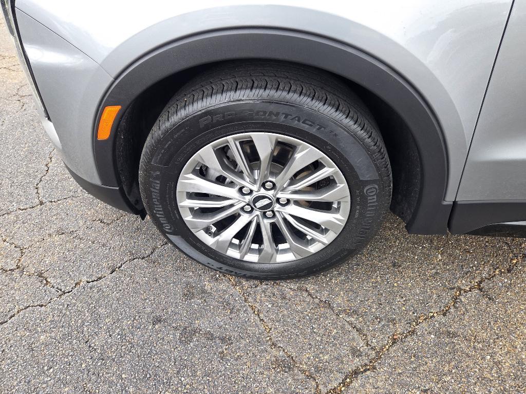 used 2024 Cadillac XT4 car, priced at $30,977