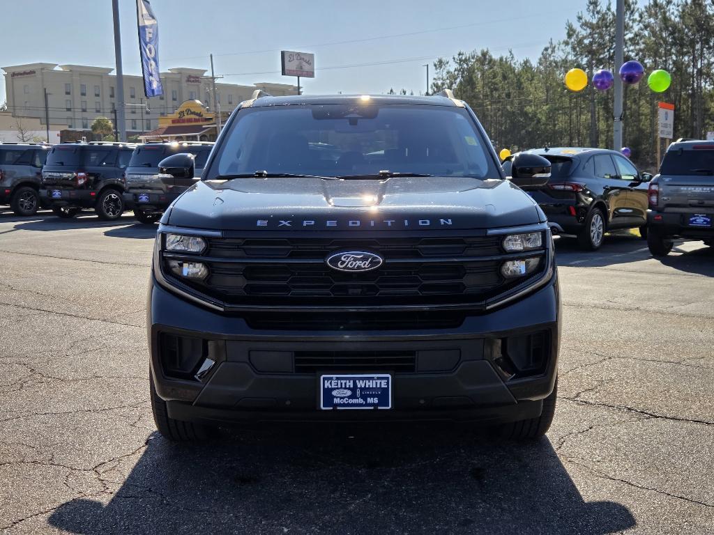 used 2025 Ford Expedition Max car, priced at $59,995