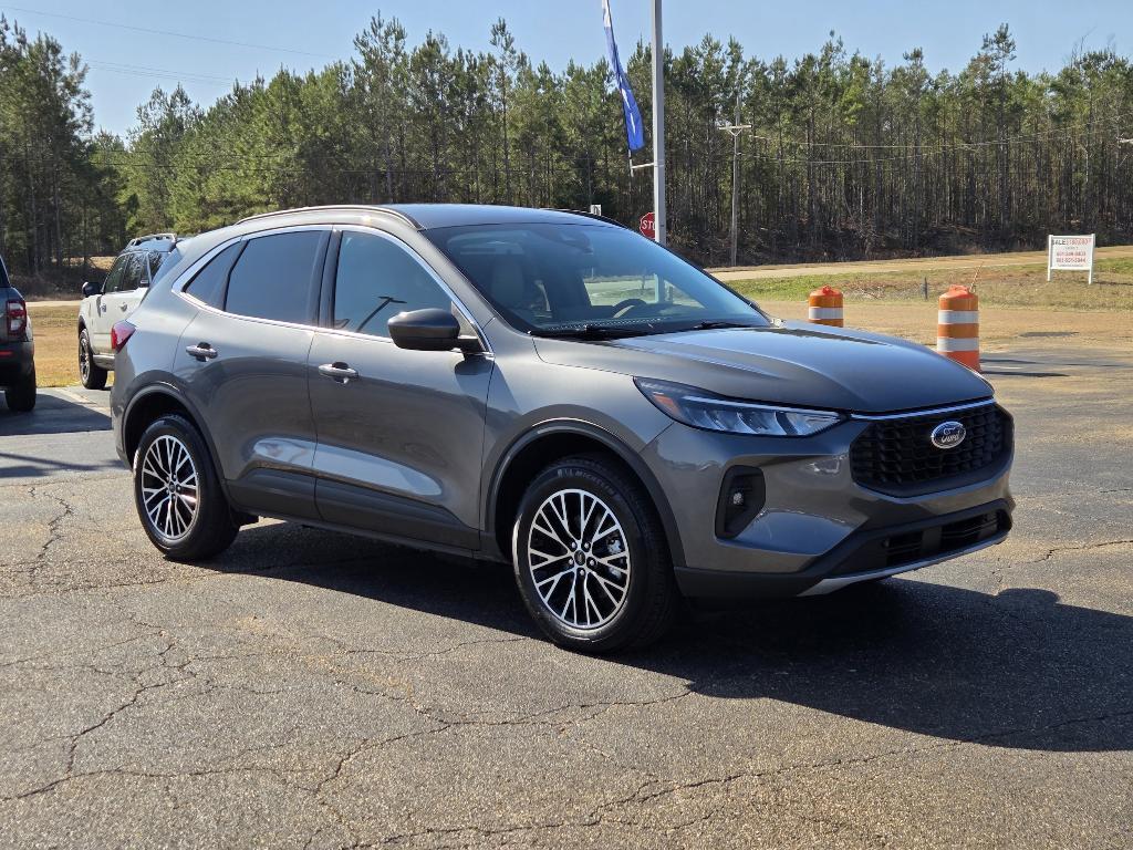 used 2025 Ford Escape car, priced at $30,688