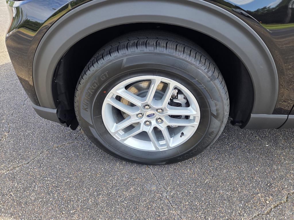 new 2025 Ford Explorer car, priced at $38,485