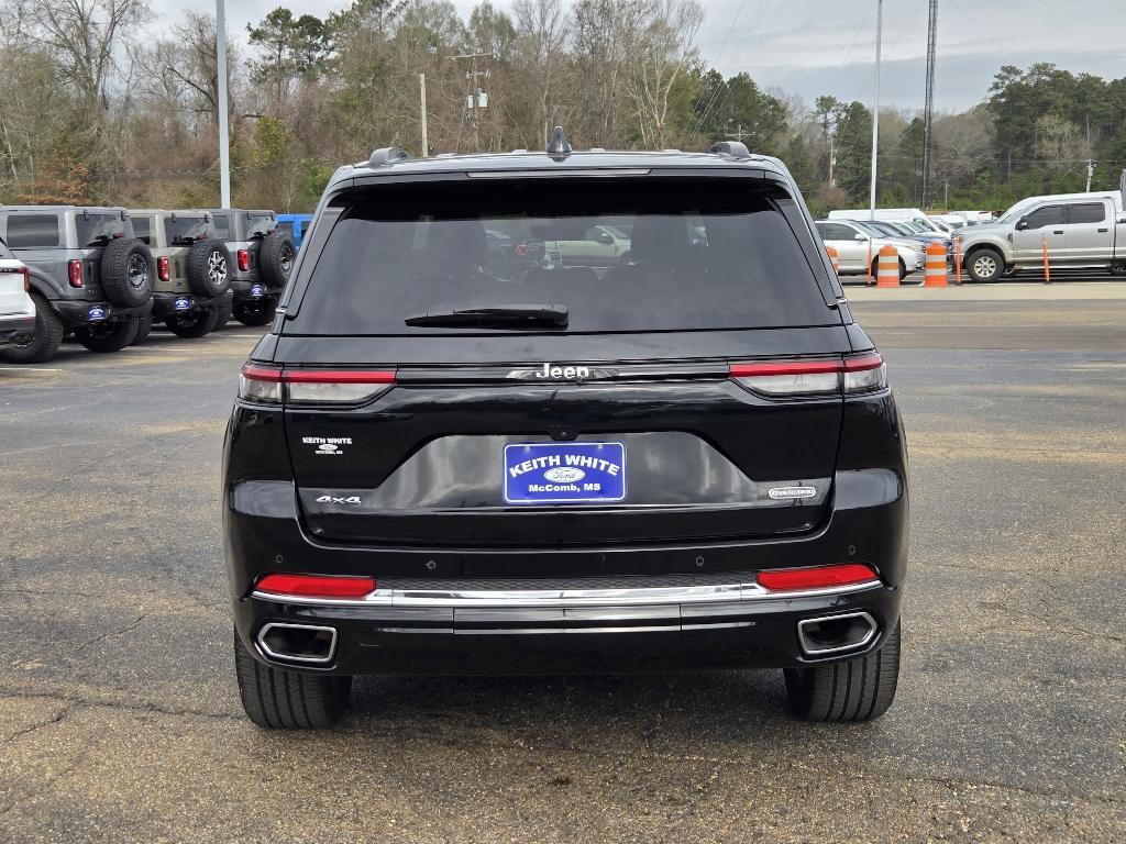 used 2023 Jeep Grand Cherokee car, priced at $39,899