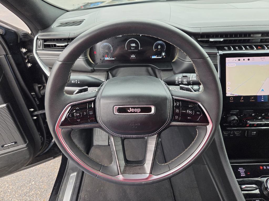 used 2023 Jeep Grand Cherokee car, priced at $39,899