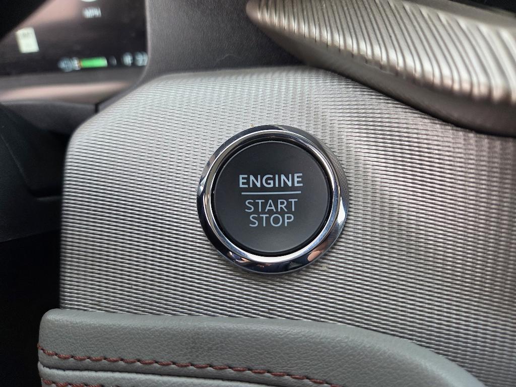 used 2025 Ford Explorer car, priced at $38,994