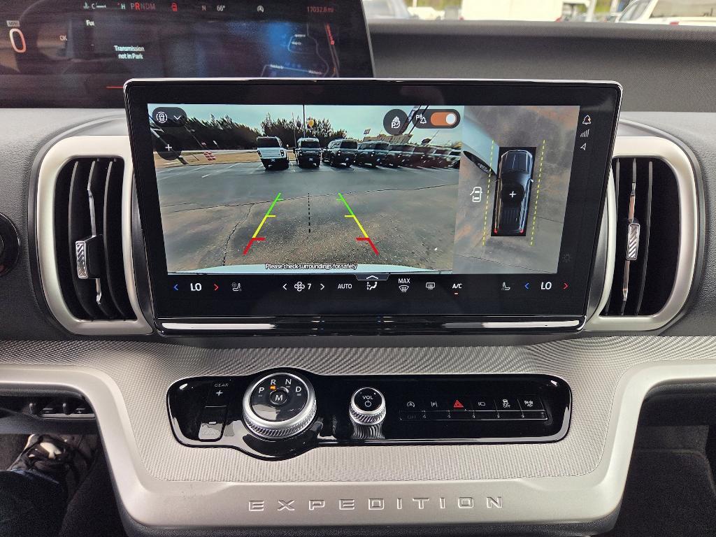 used 2025 Ford Expedition car, priced at $59,998