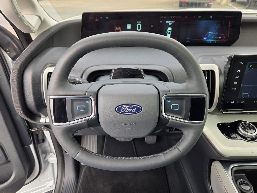 used 2025 Ford Expedition car, priced at $59,998