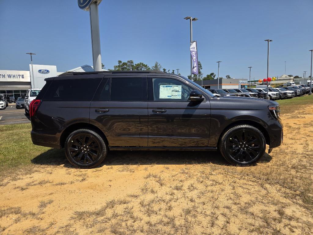 new 2025 Ford Expedition car, priced at $76,875