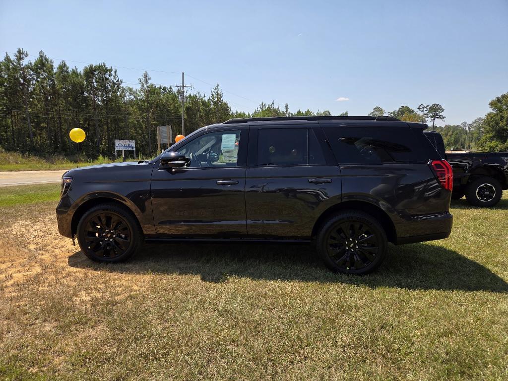new 2025 Ford Expedition car, priced at $76,875