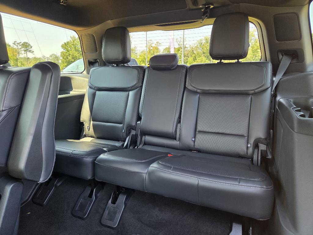 new 2025 Ford Expedition car, priced at $76,875