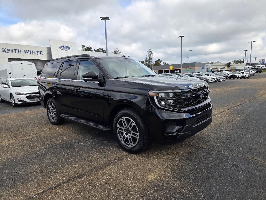 new 2025 Ford Expedition car, priced at $69,350