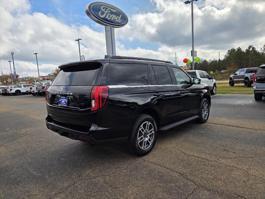 new 2025 Ford Expedition car, priced at $69,350
