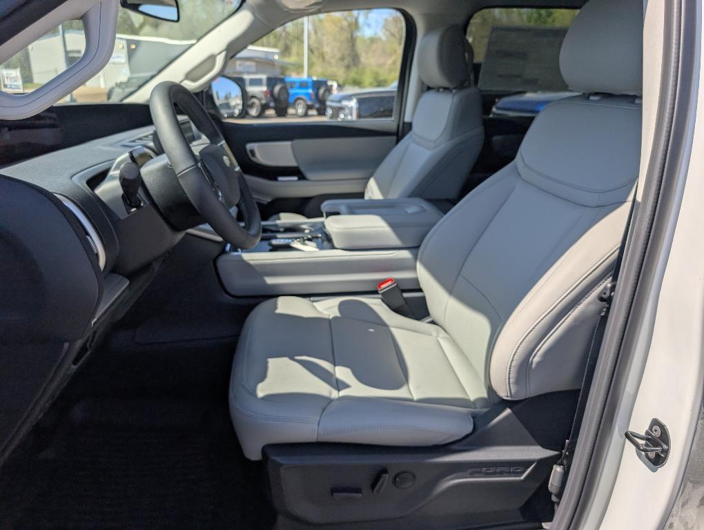 new 2026 Ford Expedition car, priced at $70,425