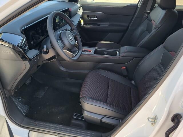 new 2025 Nissan Kicks car, priced at $27,547