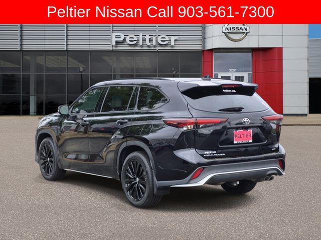 used 2024 Toyota Highlander car, priced at $39,993