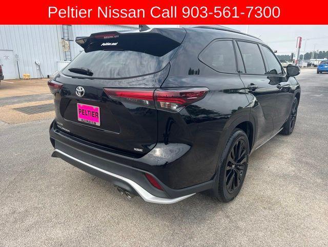 used 2024 Toyota Highlander car, priced at $43,893