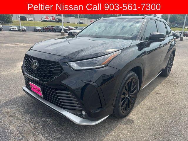 used 2024 Toyota Highlander car, priced at $43,893