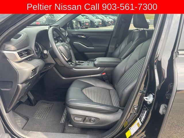 used 2024 Toyota Highlander car, priced at $43,893