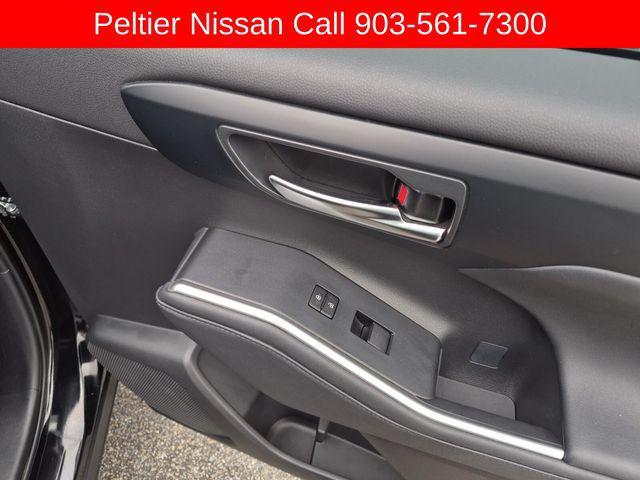 used 2024 Toyota Highlander car, priced at $39,993