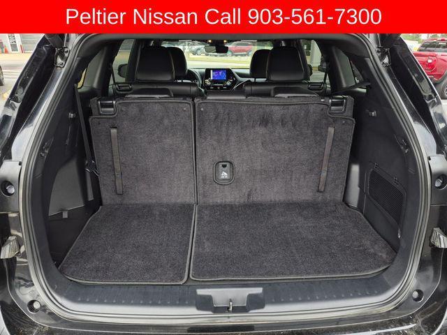 used 2024 Toyota Highlander car, priced at $39,993