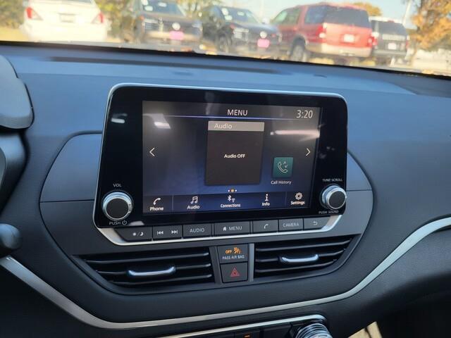 new 2025 Nissan Altima car, priced at $24,999