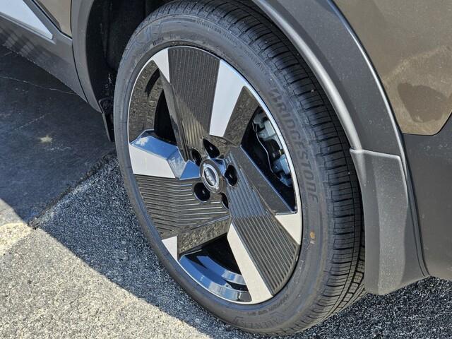 new 2025 Nissan Kicks car, priced at $25,995