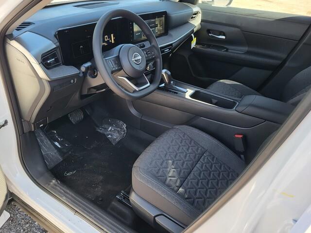 new 2025 Nissan Kicks car, priced at $25,959