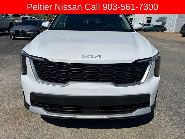 used 2025 Kia Sorento car, priced at $27,131