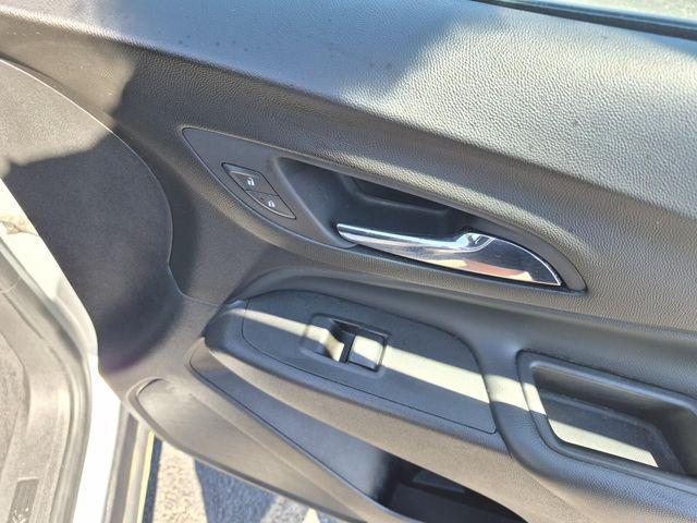 used 2022 Chevrolet Equinox car, priced at $20,212