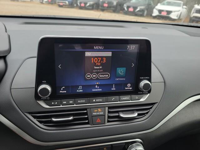 new 2025 Nissan Altima car, priced at $24,999