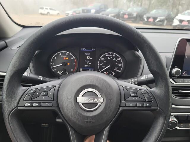 new 2025 Nissan Altima car, priced at $24,999