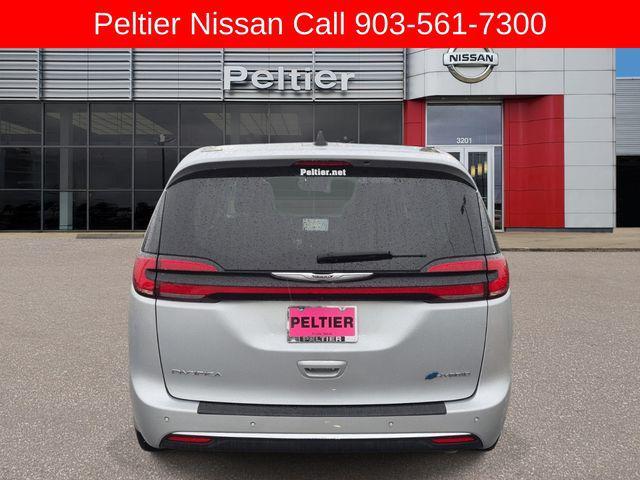 used 2024 Chrysler Pacifica Hybrid car, priced at $27,077