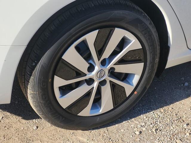 new 2025 Nissan Altima car, priced at $21,999