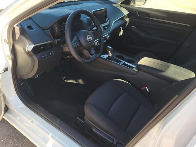 new 2025 Nissan Altima car, priced at $24,999