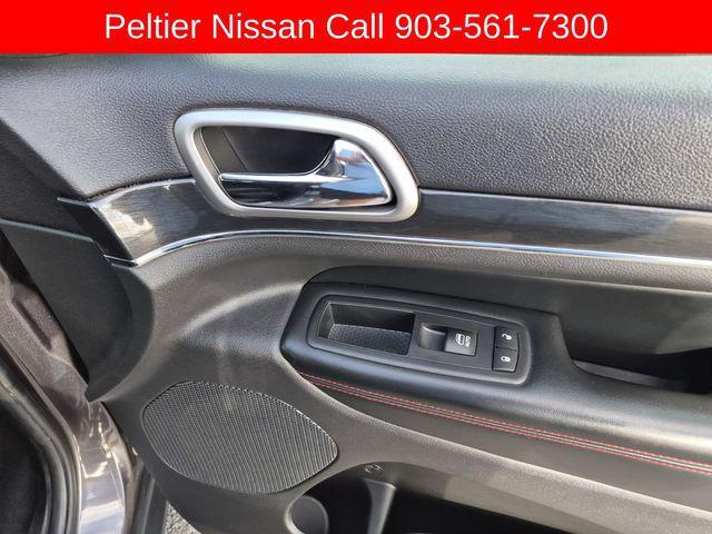 used 2017 Jeep Grand Cherokee car, priced at $18,575