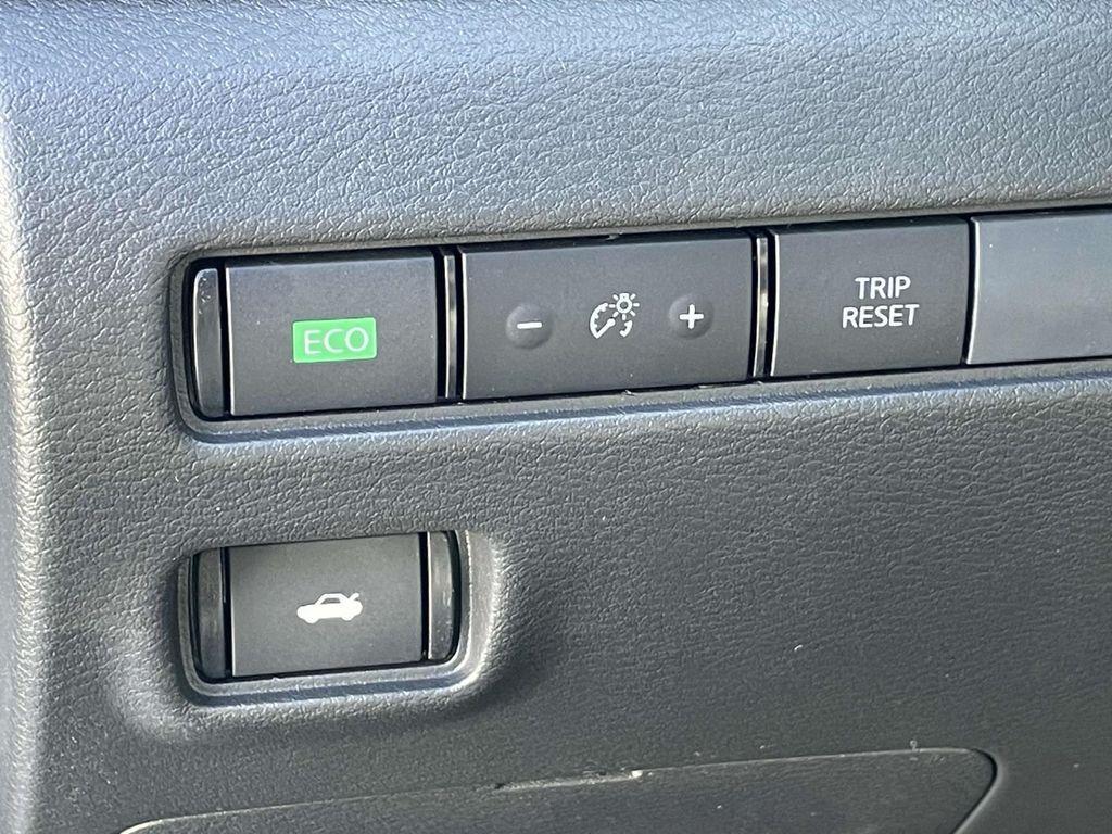 new 2025 Nissan Sentra car, priced at $27,372