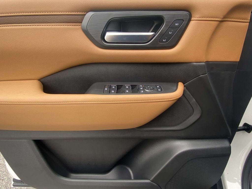 new 2025 Nissan Armada car, priced at $65,159