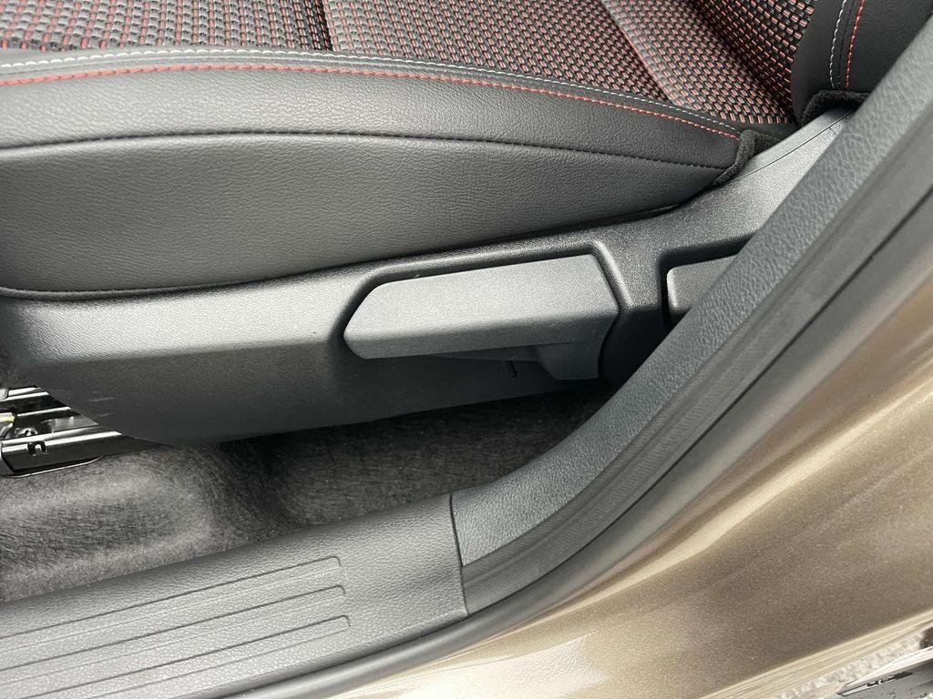 new 2025 Nissan Kicks car, priced at $30,588