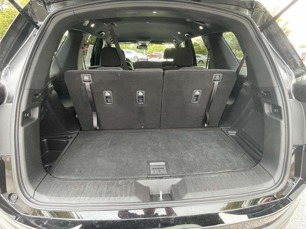 used 2025 Honda Pilot car, priced at $35,995