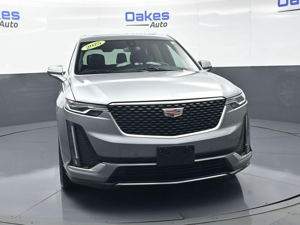 used 2025 Cadillac XT6 car, priced at $43,500