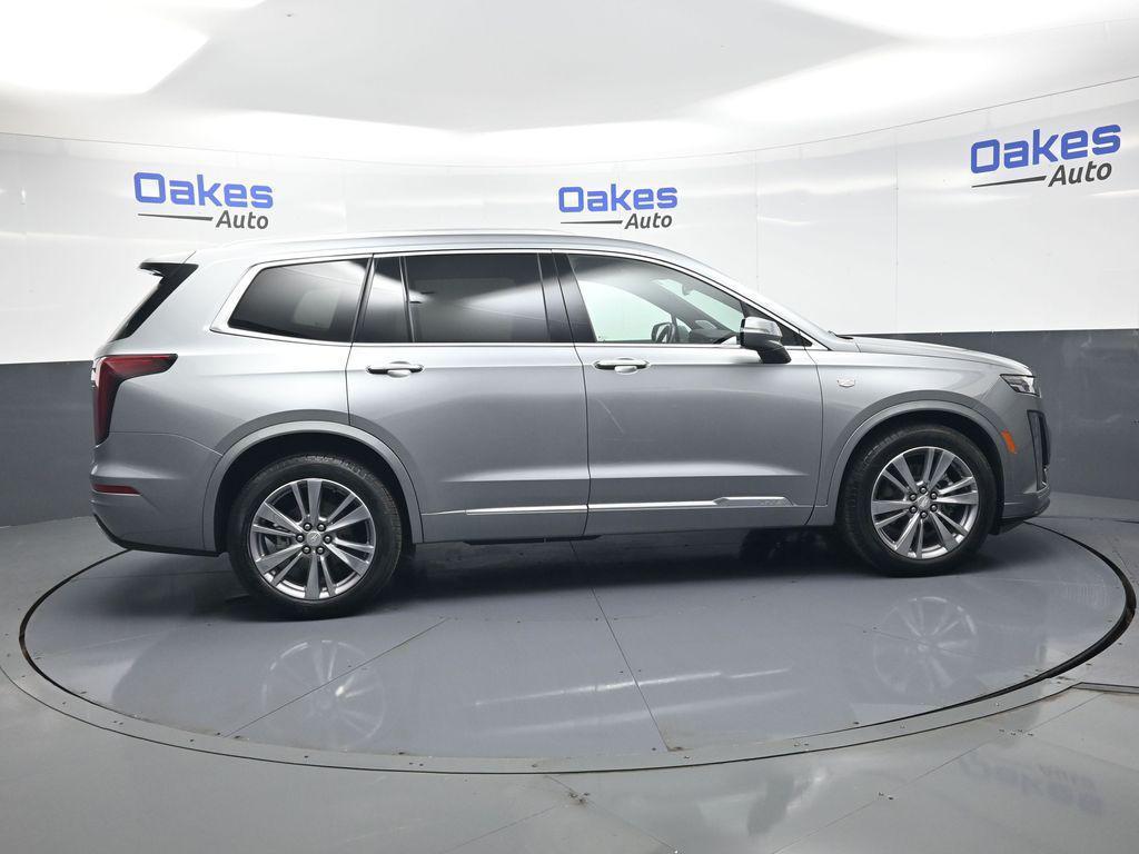 used 2025 Cadillac XT6 car, priced at $43,500