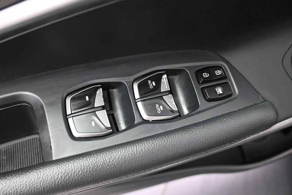 used 2019 Hyundai Santa Fe XL car, priced at $18,620