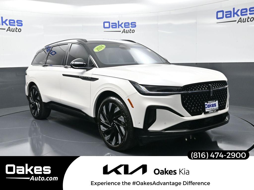 used 2024 Lincoln Nautilus car, priced at $47,000