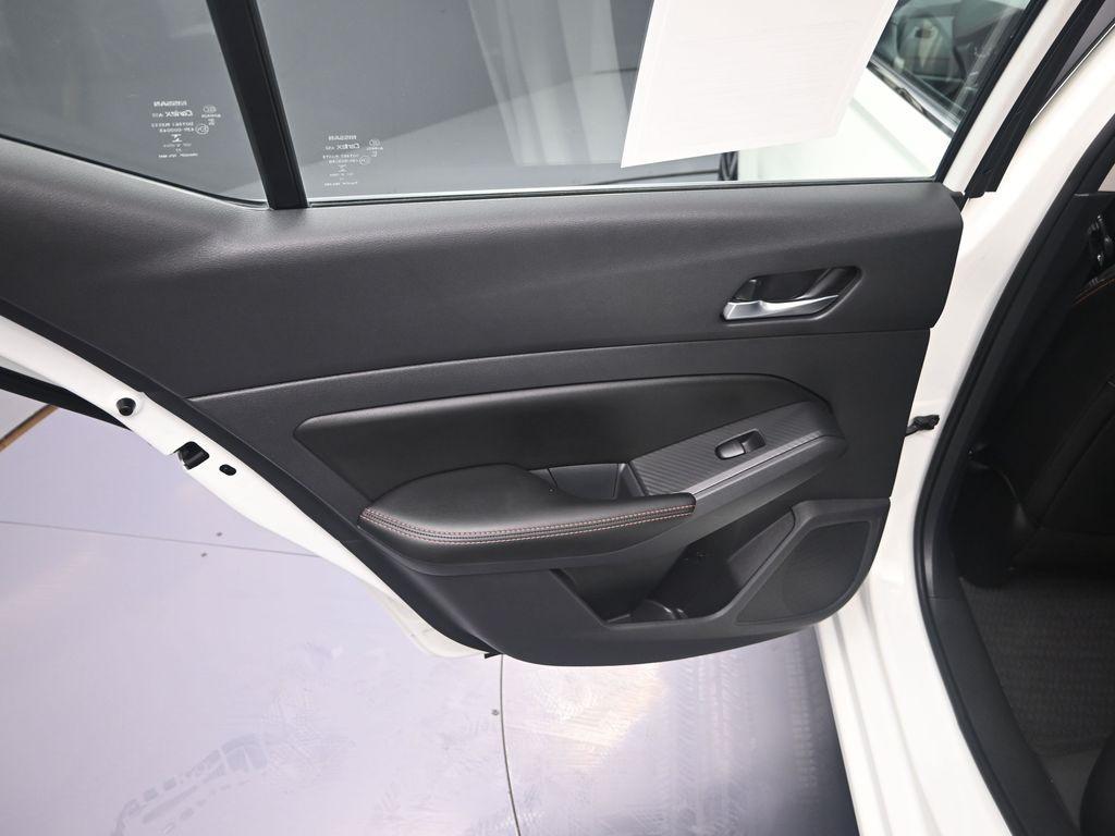 2022 Pearl White Tricoat Nissan Altima