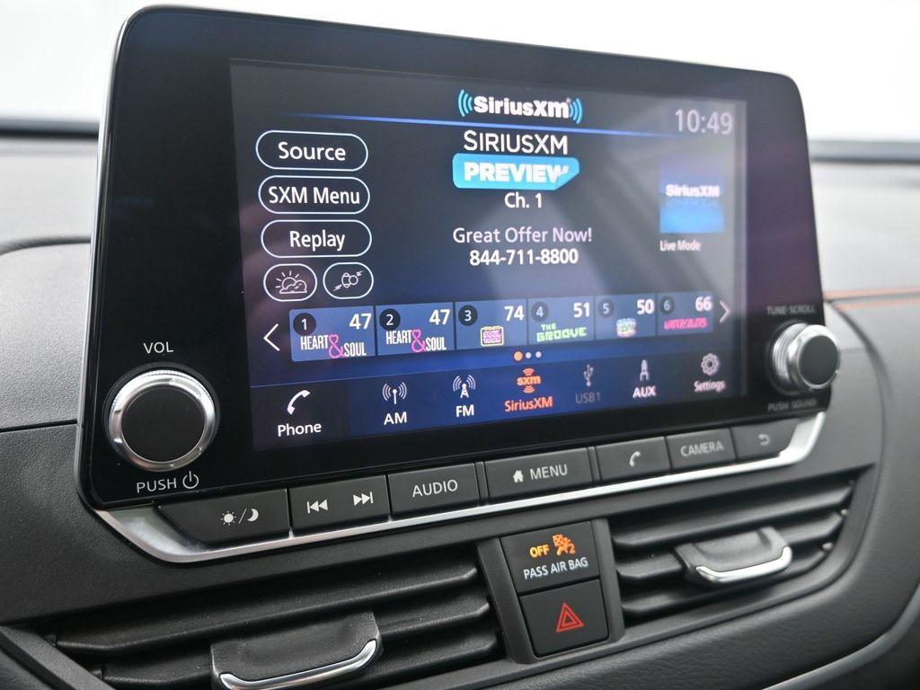 2022 Pearl White Tricoat Nissan Altima