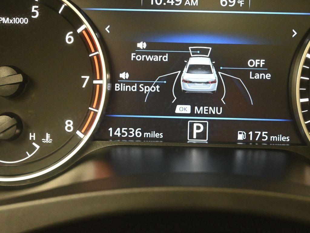 2022 Pearl White Tricoat Nissan Altima